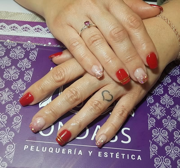 fotos de uñas de porcalana en ondass peluquería y estética