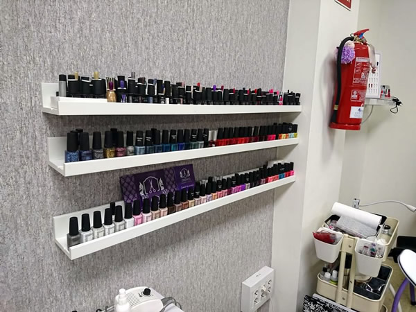 sala de uñas en ondass peluquería y estética