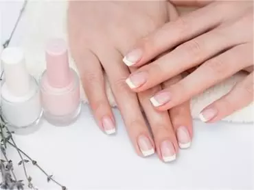 manicura en 7 Palmas